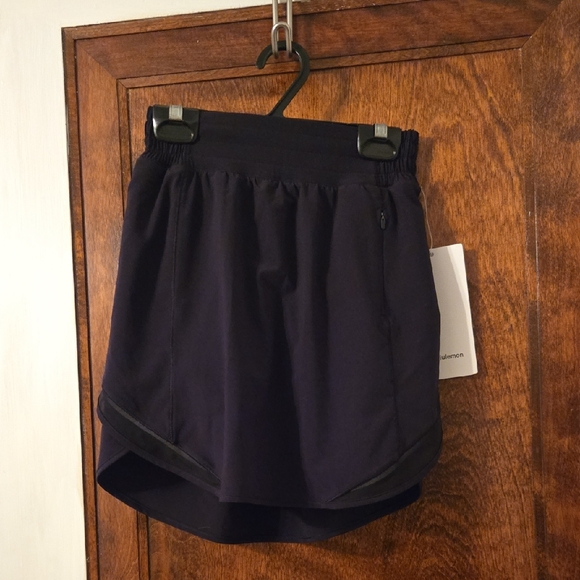 NWT Lululemon Hotty Hot Skirt - Picture 1 of 5